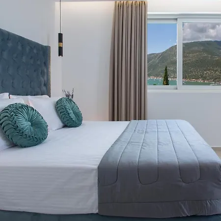 فيلة Majestic Yénion